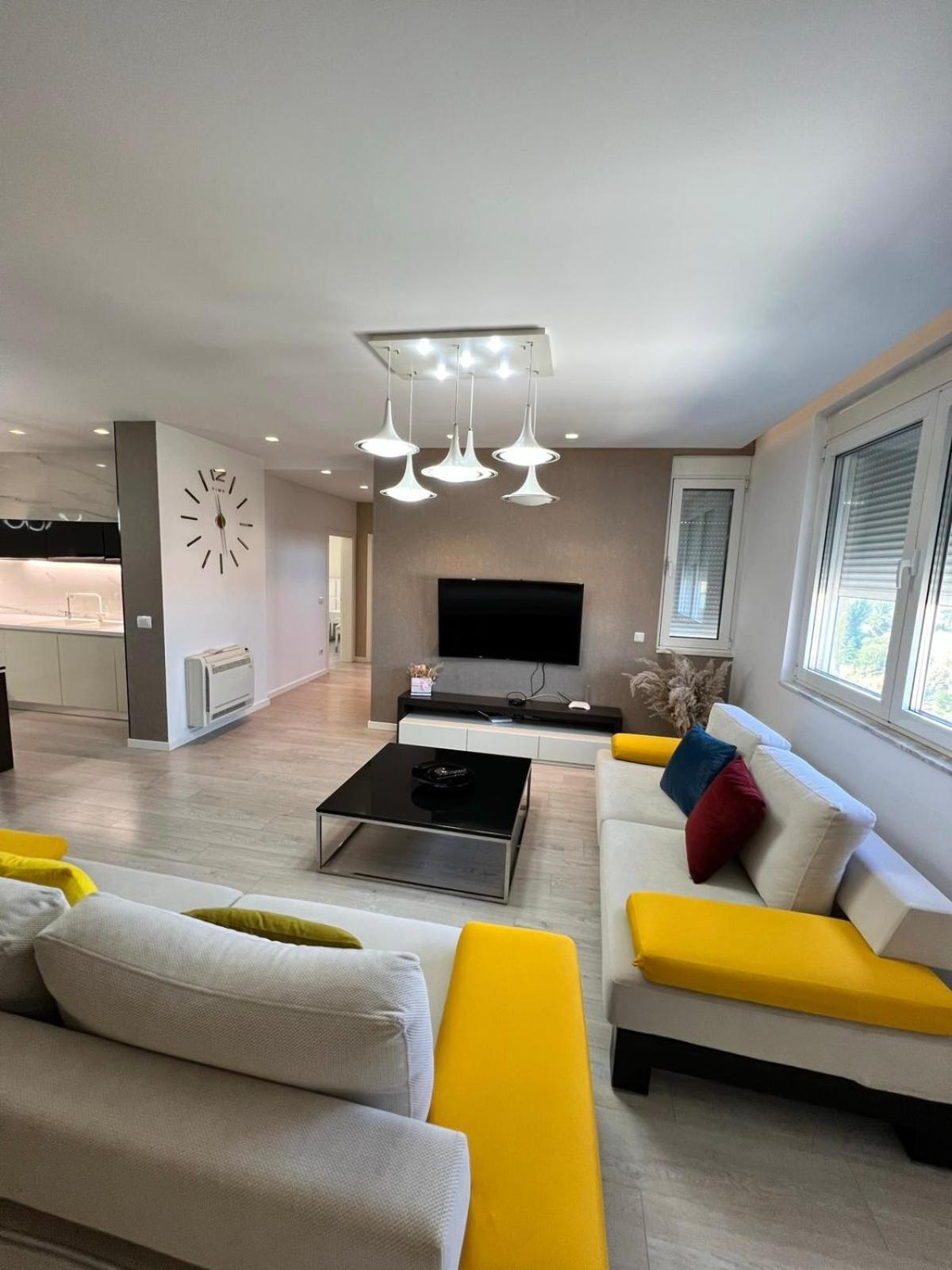 Tirana Loft Livingアパートメント エクステリア 写真