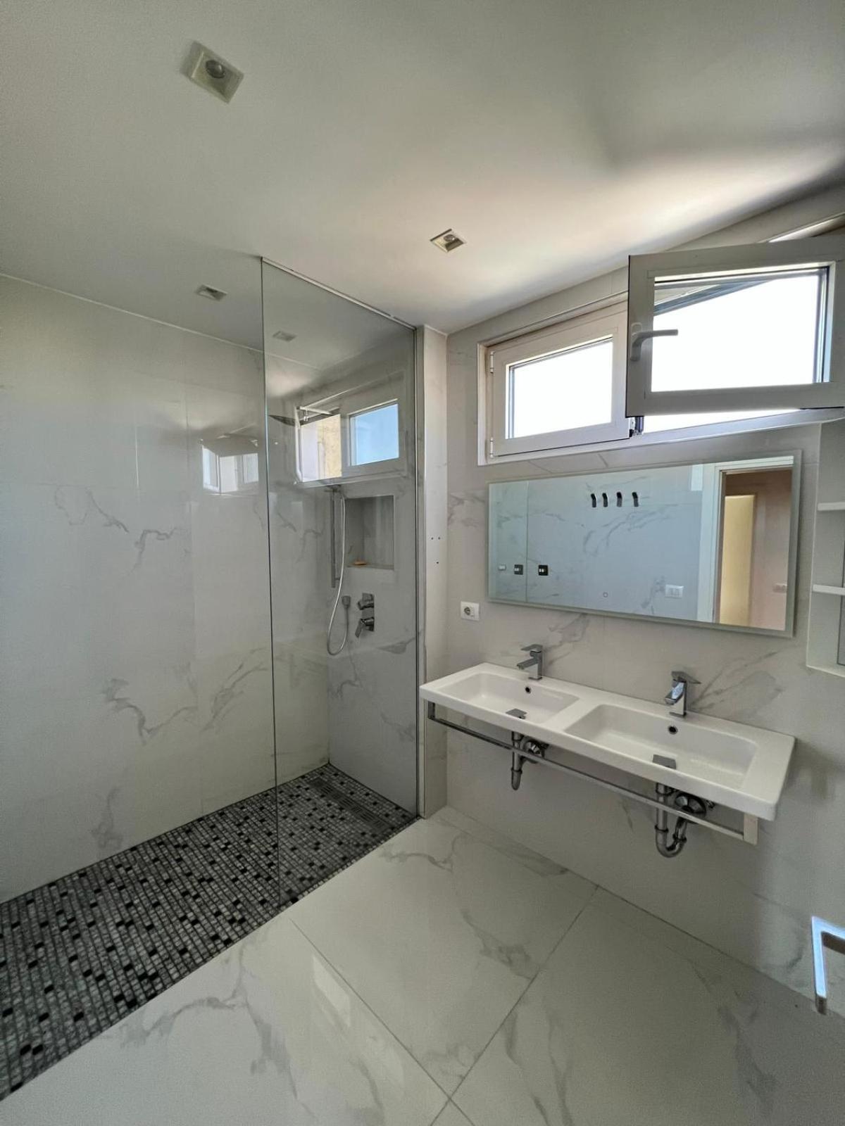 Tirana Loft Livingアパートメント エクステリア 写真